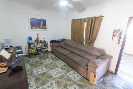 Casa à venda com 200m², 3 quartos e 3 vagas Casa à venda com 200m², 3 quartos e 3 vagasSALA