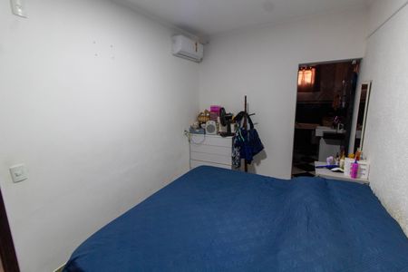 Casa à venda com 200m², 3 quartos e 3 vagas Casa à venda com 200m², 3 quartos e 3 vagasSUITE