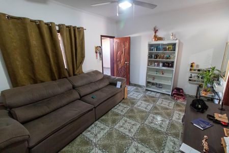 Casa à venda com 200m², 3 quartos e 3 vagas Casa à venda com 200m², 3 quartos e 3 vagasSALA