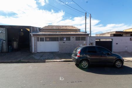 Casa à venda com 200m², 3 quartos e 3 vagas Casa à venda com 200m², 3 quartos e 3 vagasFACHADA