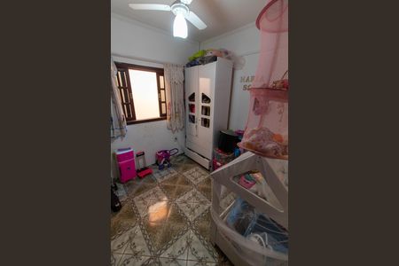 Casa à venda com 200m², 3 quartos e 3 vagas Casa à venda com 200m², 3 quartos e 3 vagasQUARTO 2