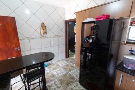 Casa à venda com 200m², 3 quartos e 3 vagas Casa à venda com 200m², 3 quartos e 3 vagasBANHEIRO SOCIAL