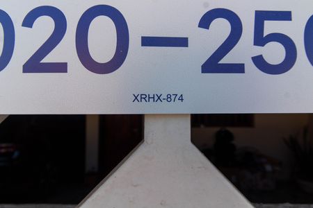 Casa à venda com 200m², 3 quartos e 3 vagas Casa à venda com 200m², 3 quartos e 3 vagasFACHADA
