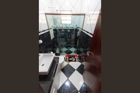 Casa à venda com 200m², 3 quartos e 3 vagas Casa à venda com 200m², 3 quartos e 3 vagasBANHEIRO SOCIAL