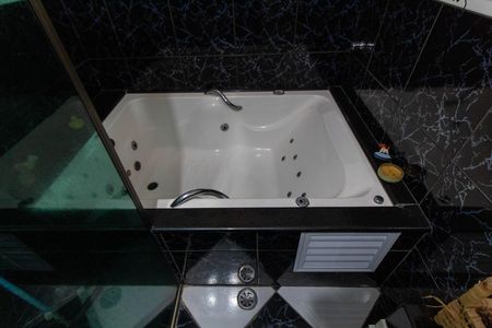Casa à venda com 200m², 3 quartos e 3 vagas Casa à venda com 200m², 3 quartos e 3 vagasBANHEIRO DA SUITE