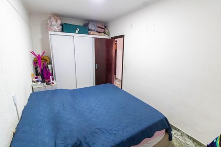 Casa à venda com 200m², 3 quartos e 3 vagas Casa à venda com 200m², 3 quartos e 3 vagasSUITE