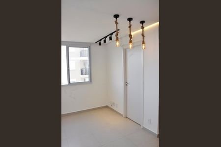 Apartamento para alugar com 38m², 2 quartos e sem vaga Apartamento para alugar com 38m², 2 quartos e sem vagaDetalhe - Sala e Sala de Jantar