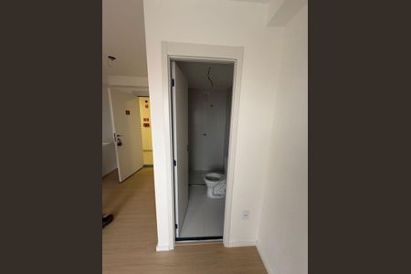 Banheiro de kitnet/studio à venda com 1 quarto, 19m² em Vila Dom Pedro I, São Paulo