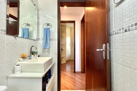 Apartamento à venda com 50m², 2 quartos e 1 vaga Apartamento à venda com 50m², 2 quartos e 1 vagaBanheiro