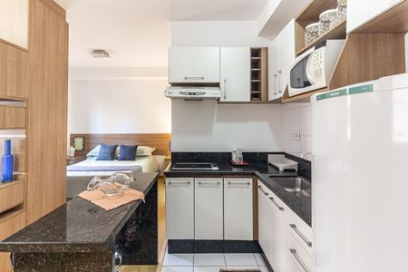 Studio para alugar com 32m², 1 quarto e 1 vaga Studio para alugar com 32m², 1 quarto e 1 vagaCozinha