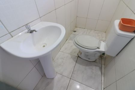 Banheiro de casa para alugar com 1 quarto, 38m² em Conceicao, Osasco