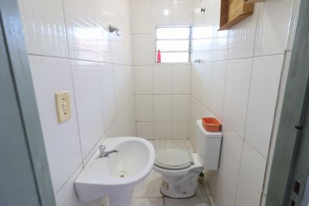 Banheiro de casa para alugar com 1 quarto, 38m² em Conceicao, Osasco