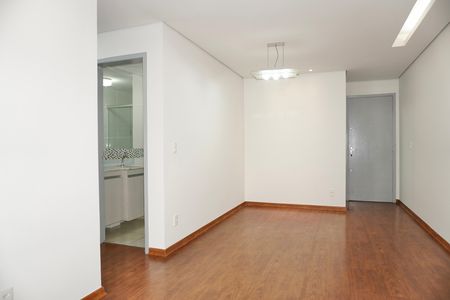 Apartamento para alugar com 70m², 3 quartos e 1 vaga Apartamento para alugar com 70m², 3 quartos e 1 vagaSala