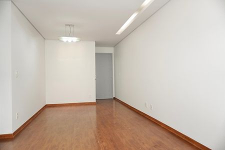 Sala de apartamento para alugar com 3 quartos, 70m² em Esplanada, Belo Horizonte