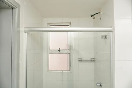 Apartamento para alugar com 70m², 3 quartos e 1 vaga Apartamento para alugar com 70m², 3 quartos e 1 vagaBanheiro da Suíte