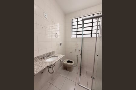 Casa para alugar com 566m², 3 quartos e 3 vagasBanheiro Social