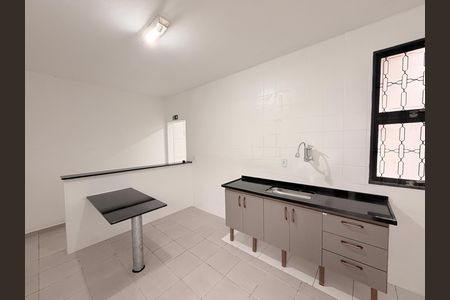 Casa para alugar com 566m², 3 quartos e 3 vagasCozinha