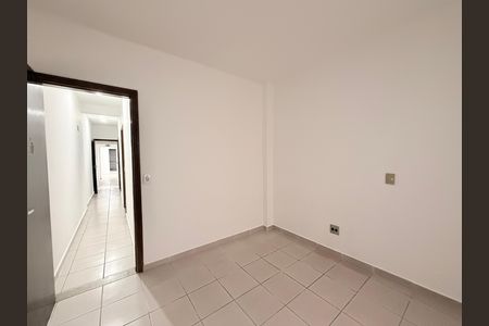 Quarto 3 de casa para alugar com 3 quartos, 566m² em Vila Vianelo, Jundiaí