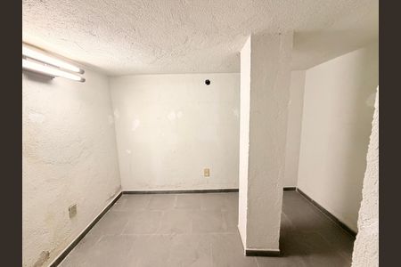 Porão - Salão completo de casa para alugar com 3 quartos, 566m² em Vila Vianelo, Jundiaí