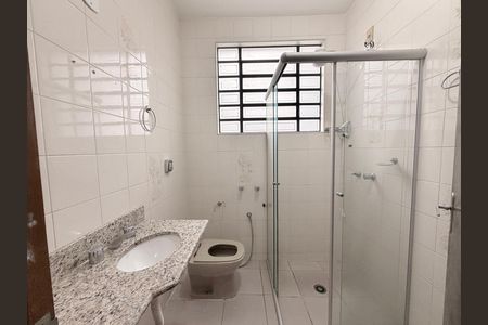 Casa para alugar com 566m², 3 quartos e 3 vagasBanheiro Social