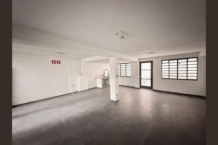 Porão - Salão completo de casa para alugar com 3 quartos, 566m² em Vila Vianelo, Jundiaí