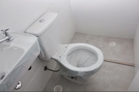 Apartamento para alugar com 106m², 3 quartos e 2 vagas Apartamento para alugar com 106m², 3 quartos e 2 vagasDetalhe - Vista da Área de Serviço - Banheiro Social