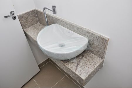 Apartamento para alugar com 106m², 3 quartos e 2 vagas Apartamento para alugar com 106m², 3 quartos e 2 vagasDetalhe - Lavabo