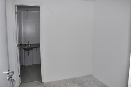 Apartamento para alugar com 106m², 3 quartos e 2 vagas Apartamento para alugar com 106m², 3 quartos e 2 vagasDetalhe - Quarto 01 com Suíte