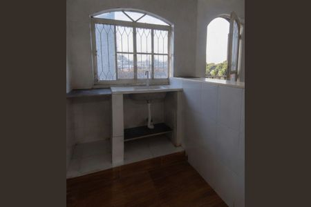 Sala/cozinha de casa para alugar com 1 quarto, 50m² em Irajá, Rio de Janeiro
