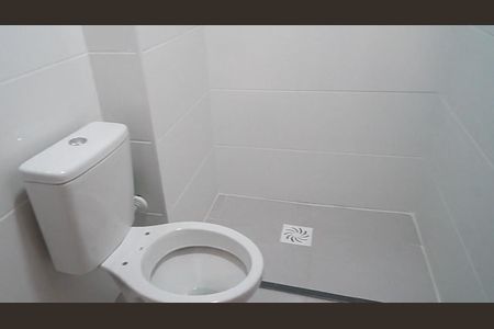 Apartamento à venda com 41m², 2 quartos e 1 vaga Apartamento à venda com 41m², 2 quartos e 1 vagaBanheiro