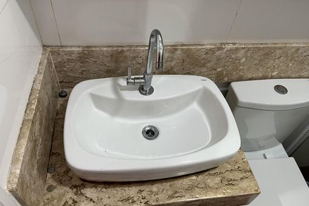 Apartamento para alugar com 40m², 1 quarto e 1 vaga Apartamento para alugar com 40m², 1 quarto e 1 vagaBanheiro da Suíte