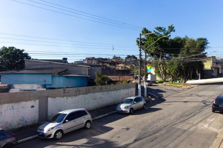 Vista de casa para alugar com 3 quartos, 190m² em Parque Sao Rafael, São Paulo