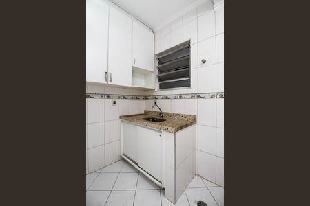 Cozinha de apartamento à venda com 2 quartos, 54m² em Sumarezinho, São Paulo