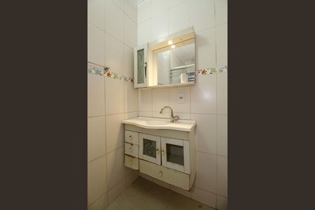 Banheiro de apartamento à venda com 2 quartos, 54m² em Sumarezinho, São Paulo