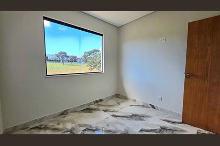 Casa à venda com 277m², 4 quartos e 4 vagasQuarto 2