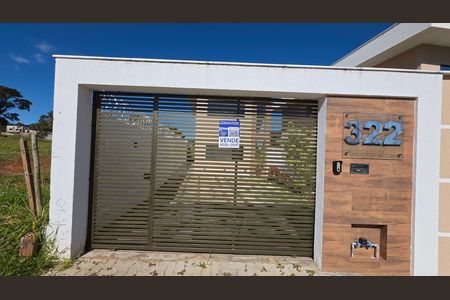 Casa à venda com 277m², 4 quartos e 4 vagasFachada