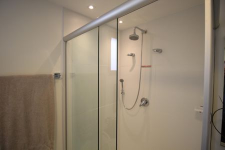 Banheiro de apartamento para alugar com 1 quarto, 42m² em Petrópolis, Porto Alegre