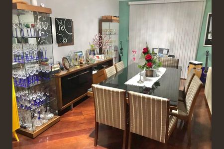 Casa à venda com 4 quartos, 200m² em Jardim da Gloria, São Paulo