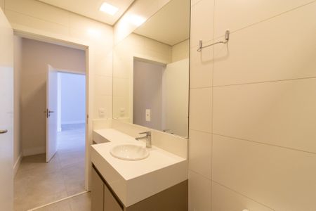 Casa de condomínio à venda com 285m², 4 quartos e 3 vagas