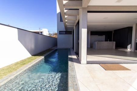 Casa de condomínio à venda com 285m², 4 quartos e 3 vagas