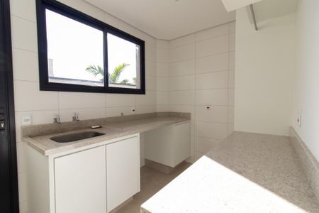 Casa de condomínio à venda com 285m², 4 quartos e 3 vagas