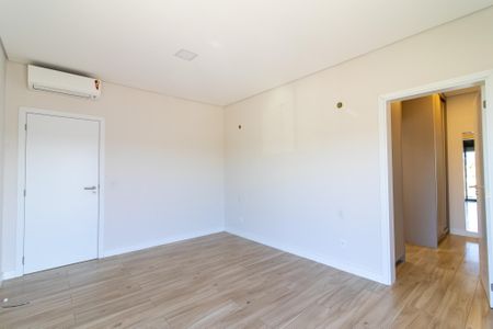 Casa de condomínio à venda com 285m², 4 quartos e 3 vagas