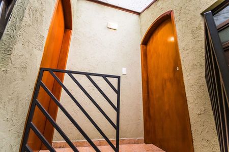 Casa à venda com 218m², 4 quartos e 2 vagas