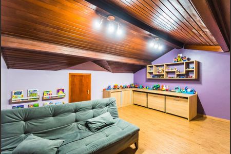 Casa à venda com 218m², 4 quartos e 2 vagas