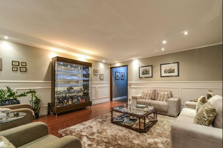 Casa à venda com 3 quartos, 215m² em Vila Mariana, São Paulo