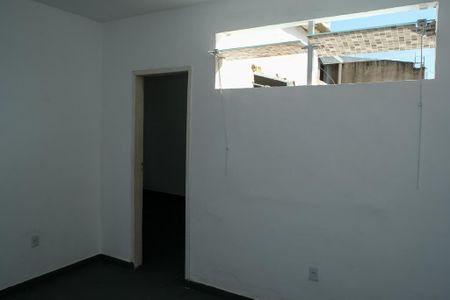 Casa para alugar com 200m², 2 quartos e sem vaga Casa para alugar com 200m², 2 quartos e sem vagaSala