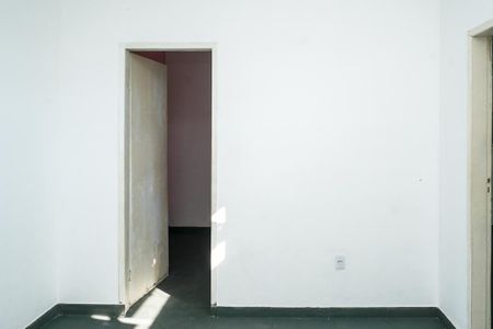 Casa para alugar com 200m², 2 quartos e sem vaga Casa para alugar com 200m², 2 quartos e sem vagaSala