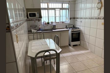 Casa à venda com 3 quartos, 138m² em Bosque da Saúde, São Paulo