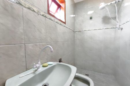 Casa para alugar com 240m², 2 quartos e 12 vagas Casa para alugar com 240m², 2 quartos e 12 vagasBanheiro Suíte