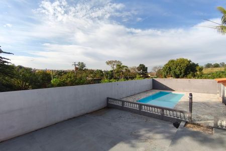 Casa para alugar com 240m², 2 quartos e 12 vagas Casa para alugar com 240m², 2 quartos e 12 vagasQuintal